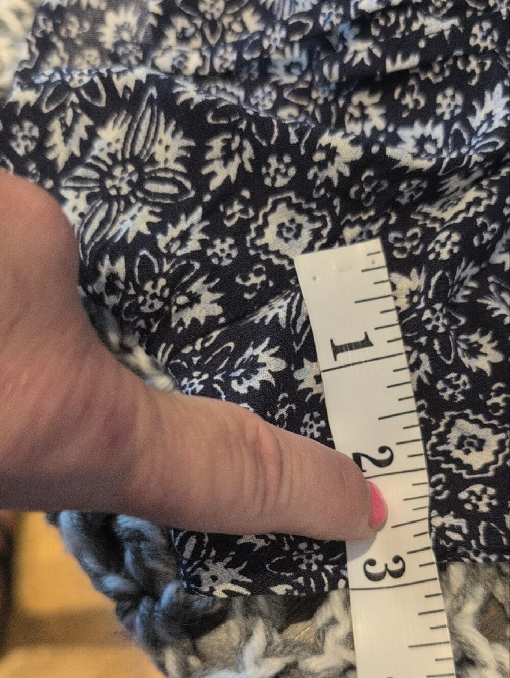 468 - GAP Navy Blue & White Floral Romper, Lrg, Casual Chic Summer One-Piece - Picture 13 of 13